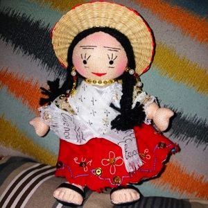 Doll handcrafted Ecuador 71/2" Costume Indigenous dress